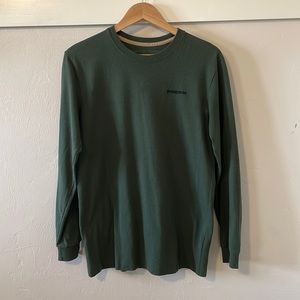 Patagonia Men’s Responsibili-Tee size Medium tee shirt